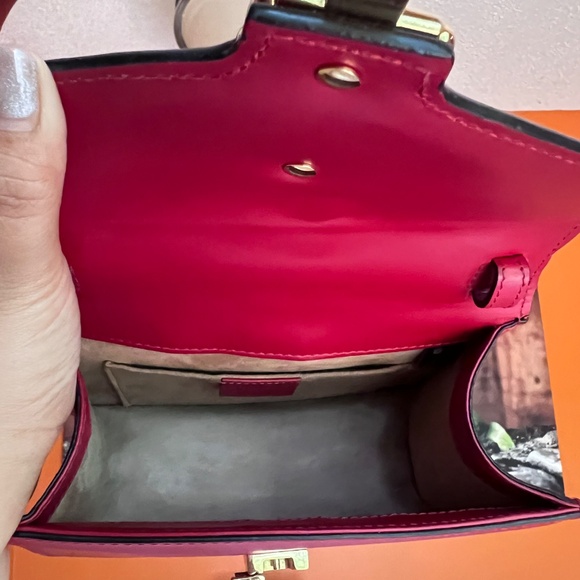 ❌SOLD❌GUCCI Sylvie Web Crossbody Handle Bag - Picture 11 of 14